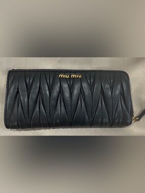 Authentic in Excellent Condition MiuMiu Black Matelassé long wallet